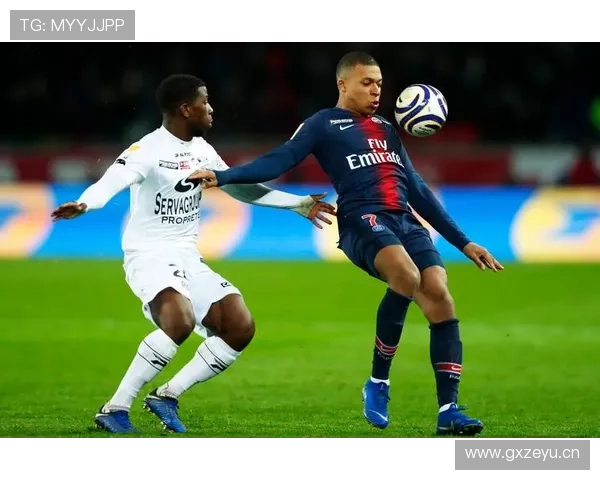 巴黎圣日耳曼没有超级核心后的球队建设方向与阶段性变化