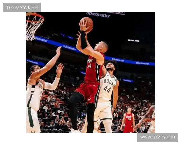 利拉德挡拆助攻率提升明显 差异化战术拉开得分空间